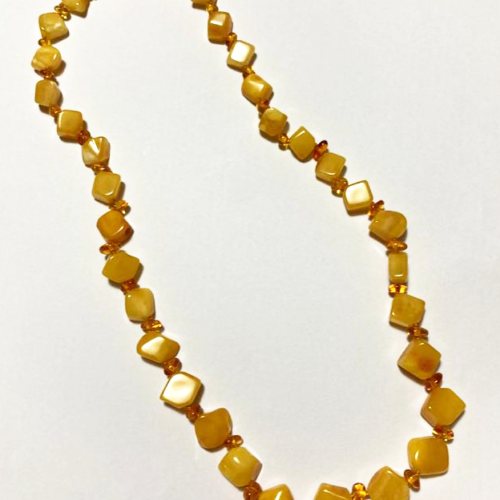 琥珀蜜蠟項鍊 Amber Necklace